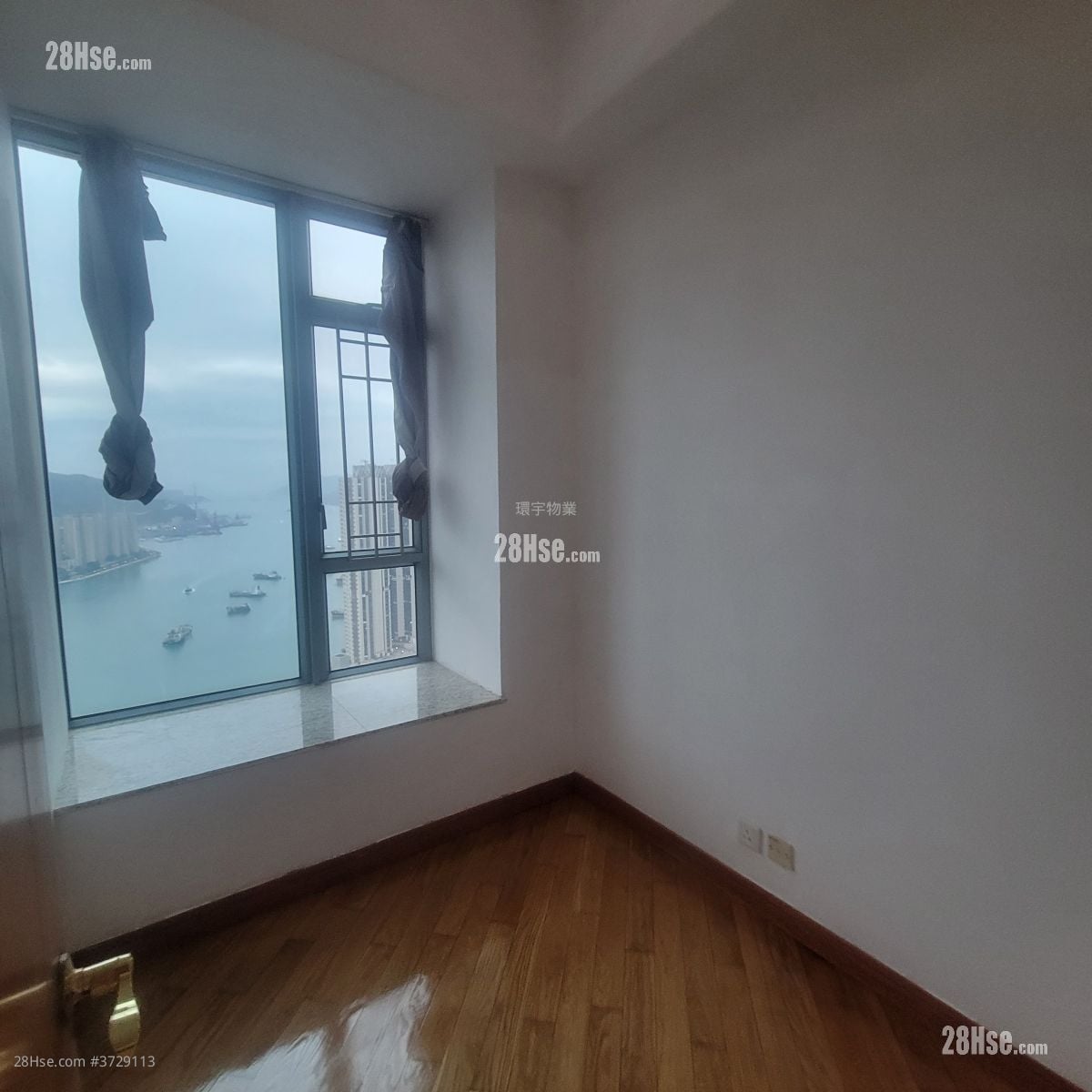 The Dynasty Rental 3 Bedrooms , 2 Bathrooms 728 ft²