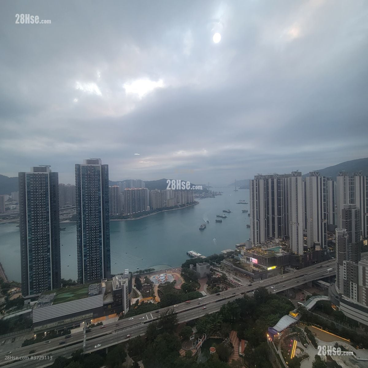 The Dynasty Rental 3 Bedrooms , 2 Bathrooms 728 ft²