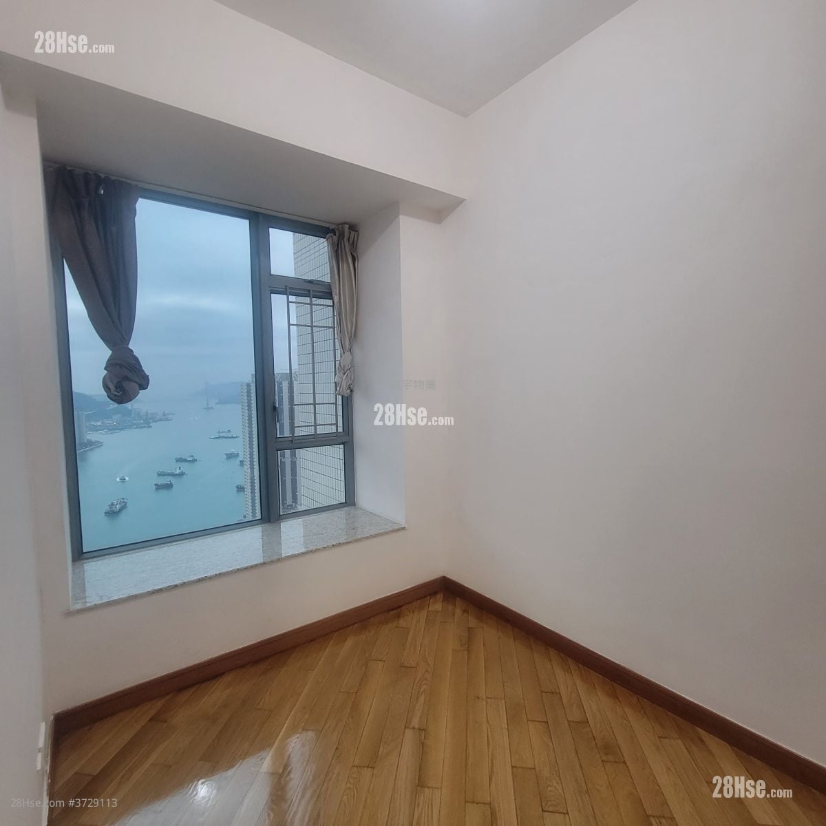 The Dynasty Rental 3 Bedrooms , 2 Bathrooms 728 ft²