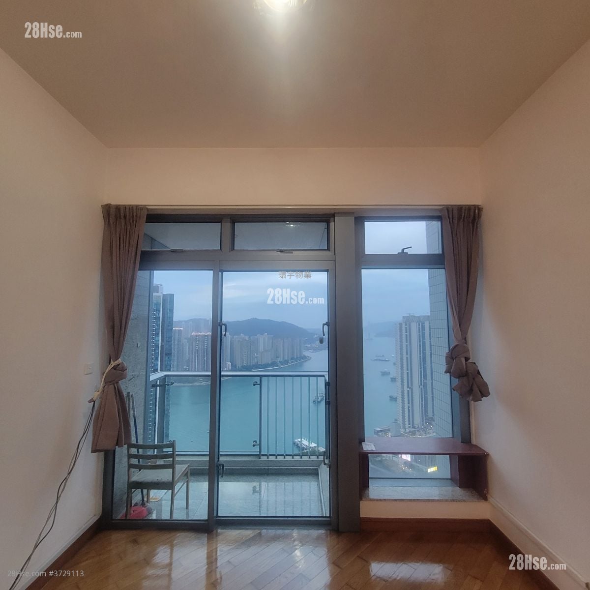 The Dynasty Rental 3 Bedrooms , 2 Bathrooms 728 ft²