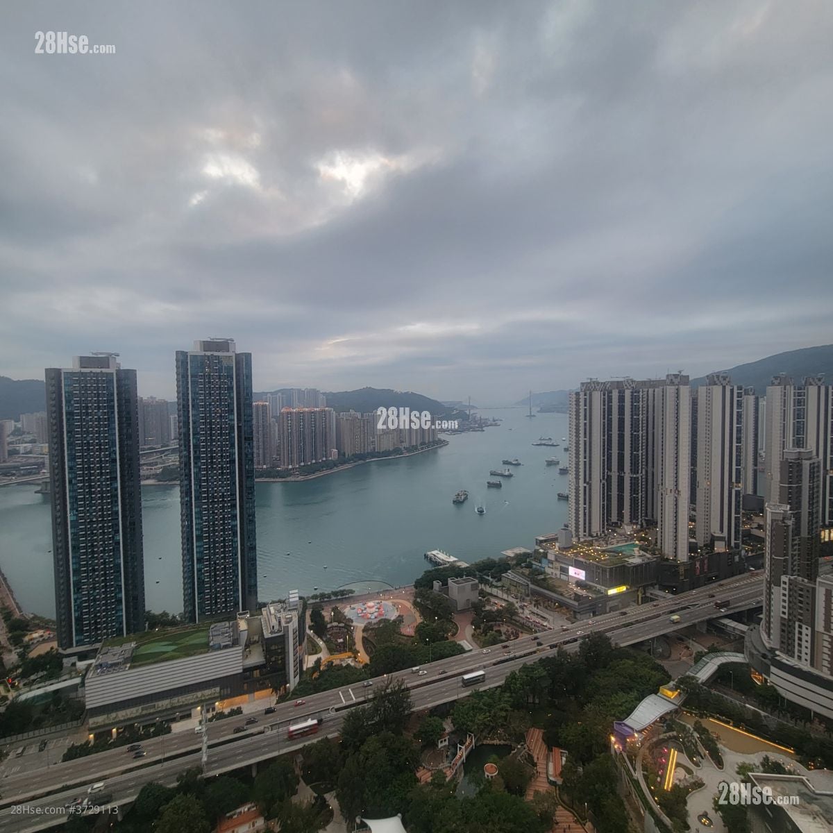 The Dynasty Rental 3 Bedrooms , 2 Bathrooms 728 ft²