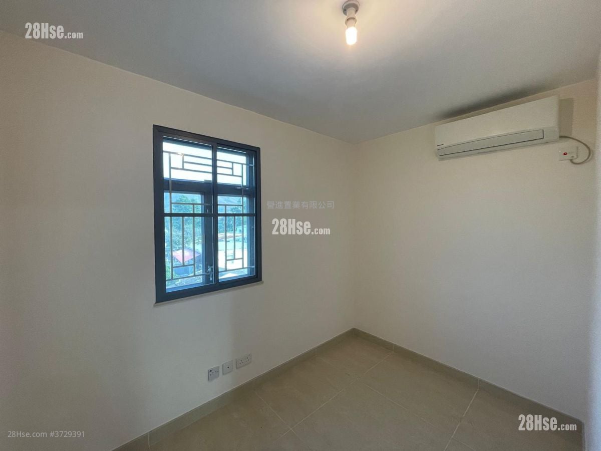 Village Rental 3 Bedrooms , 1 Bathroom 700 ft²