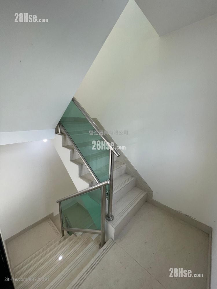 Village Rental 3 Bedrooms , 1 Bathroom 700 ft²