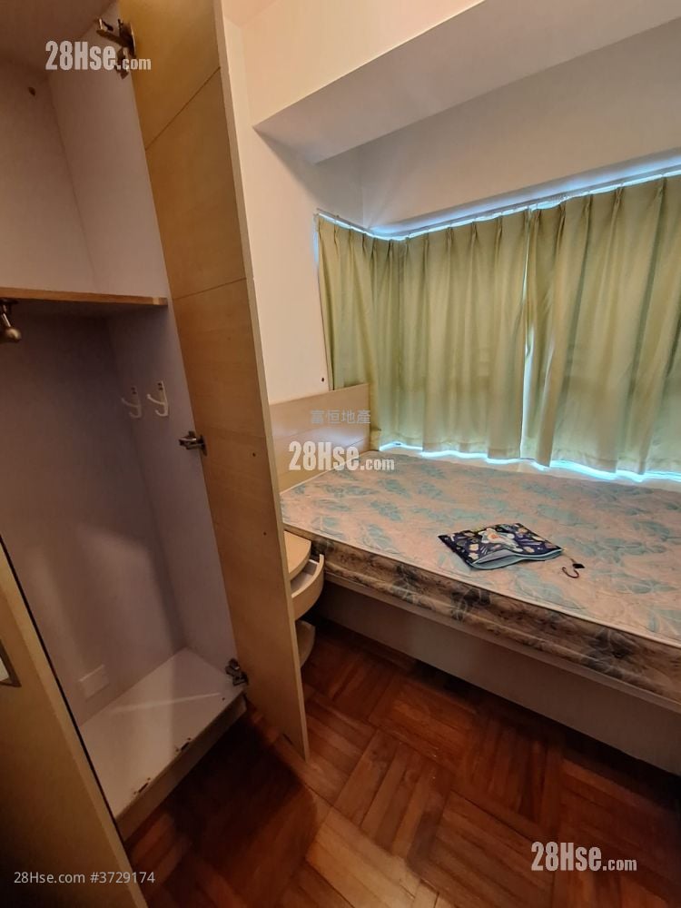 Kellet Court Rental 2 Bedrooms , 1 Bathroom 296 ft²