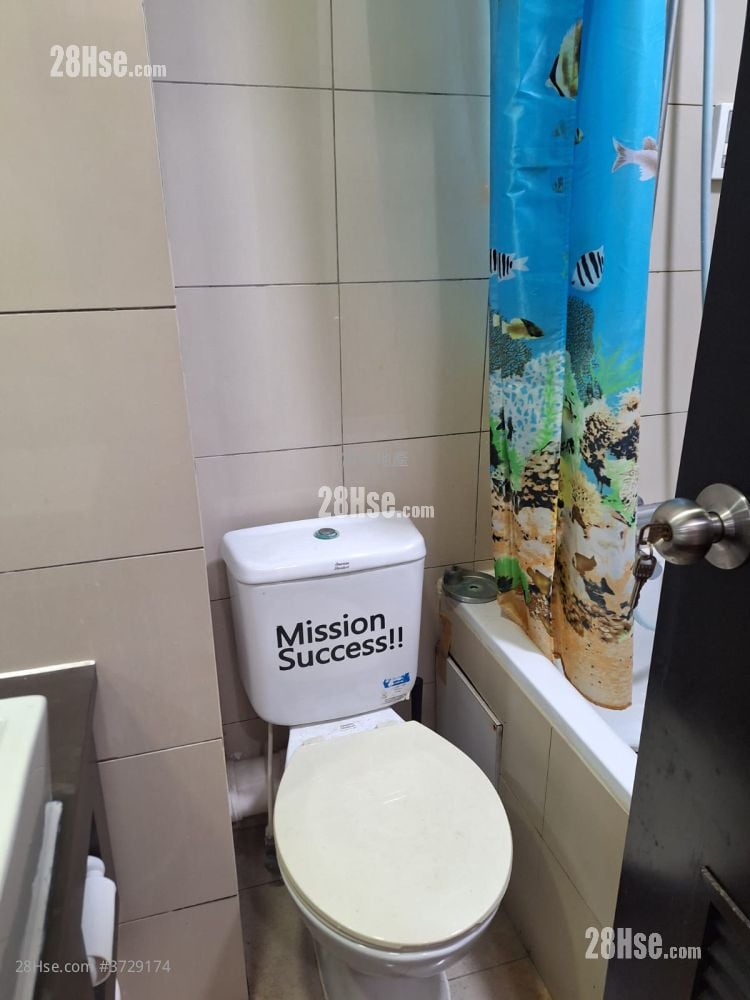 Kellet Court Rental 2 Bedrooms , 1 Bathroom 296 ft²