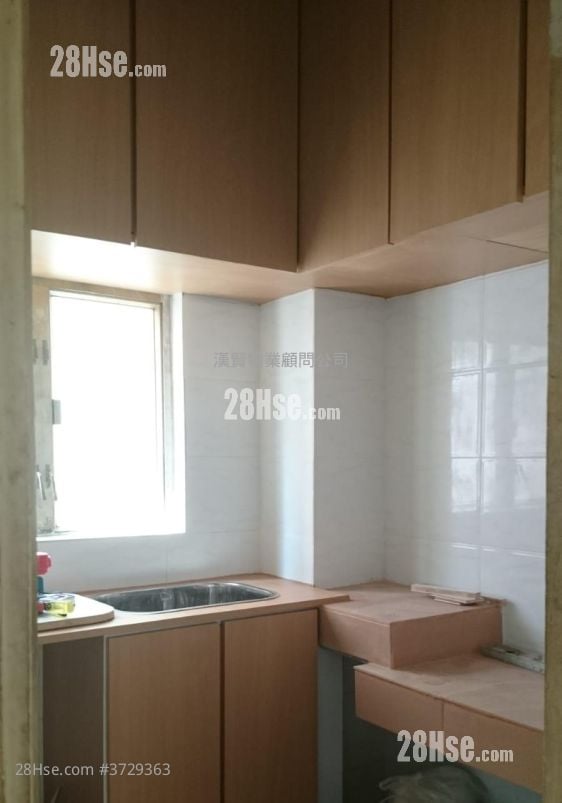 Hing Nin Building Sell 2 Bedrooms , 1 Bathroom 319 ft²
