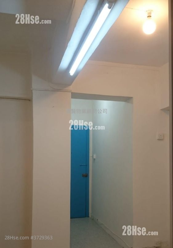 Hing Nin Building Sell 2 Bedrooms , 1 Bathroom 319 ft²