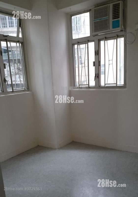 Hing Nin Building Sell 2 Bedrooms , 1 Bathroom 319 ft²