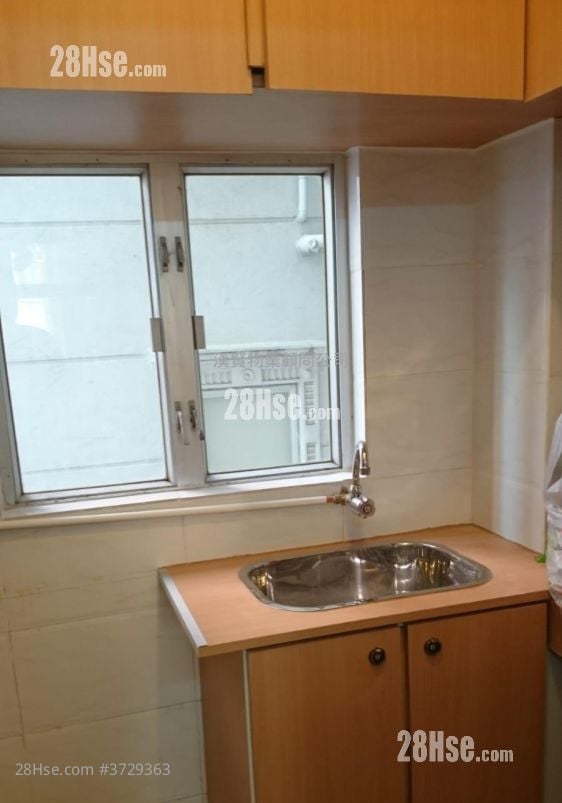 Hing Nin Building Sell 2 Bedrooms , 1 Bathroom 319 ft²