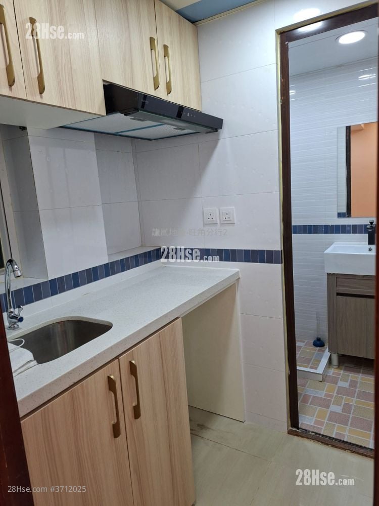 Chung Mei Building Sell 2 Bedrooms , 1 Bathroom 335 ft²