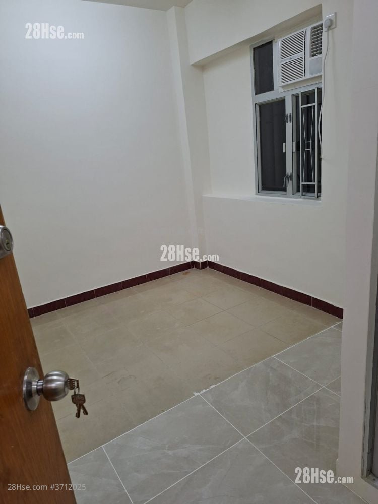 Chung Mei Building Sell 2 Bedrooms , 1 Bathroom 335 ft²
