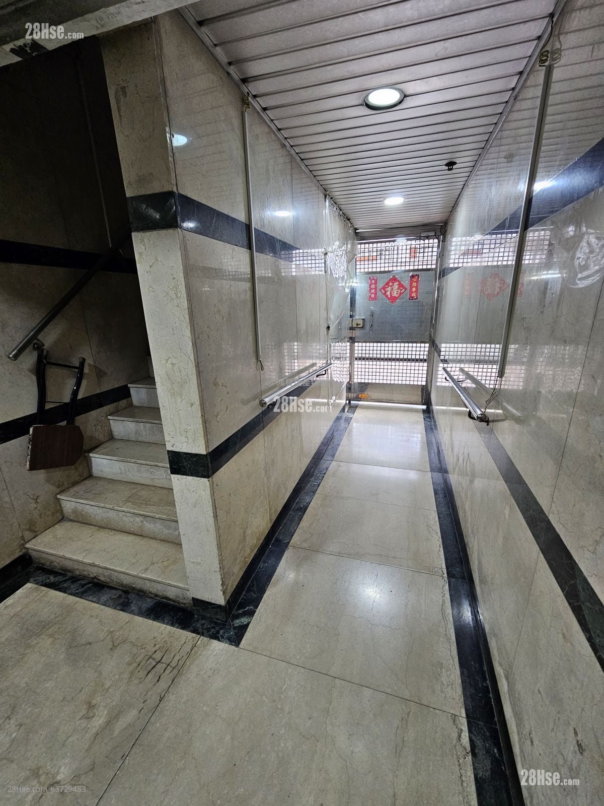 長華大廈 租盤 2 房 , 1 浴室 323 平方呎