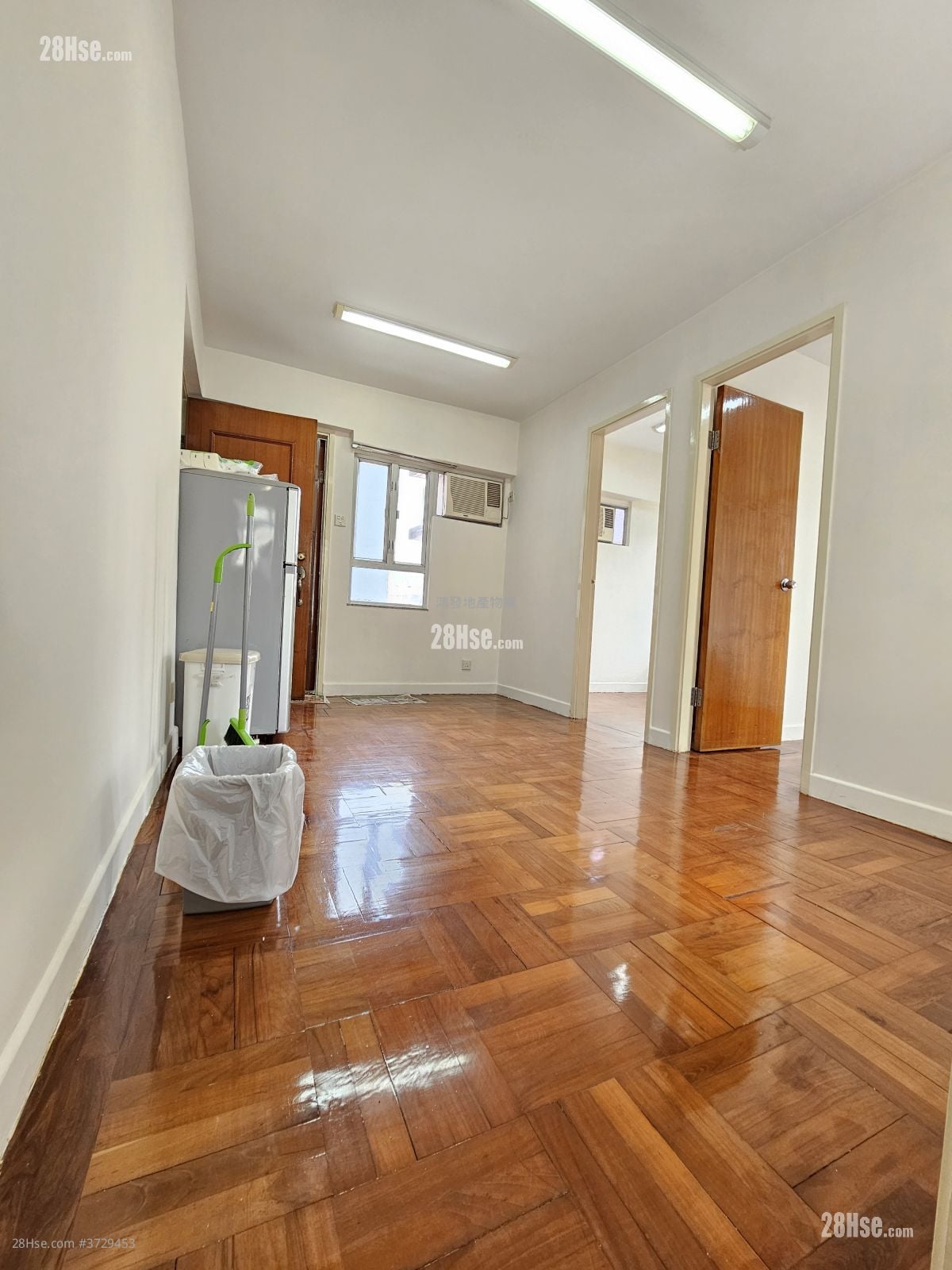 長華大廈 租盤 2 房 , 1 浴室 323 平方呎