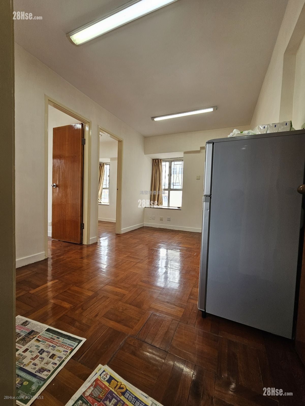 長華大廈 租盤 2 房 , 1 浴室 323 平方呎