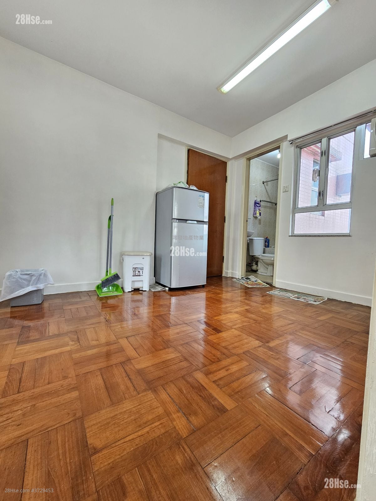 長華大廈 租盤 2 房 , 1 浴室 323 平方呎