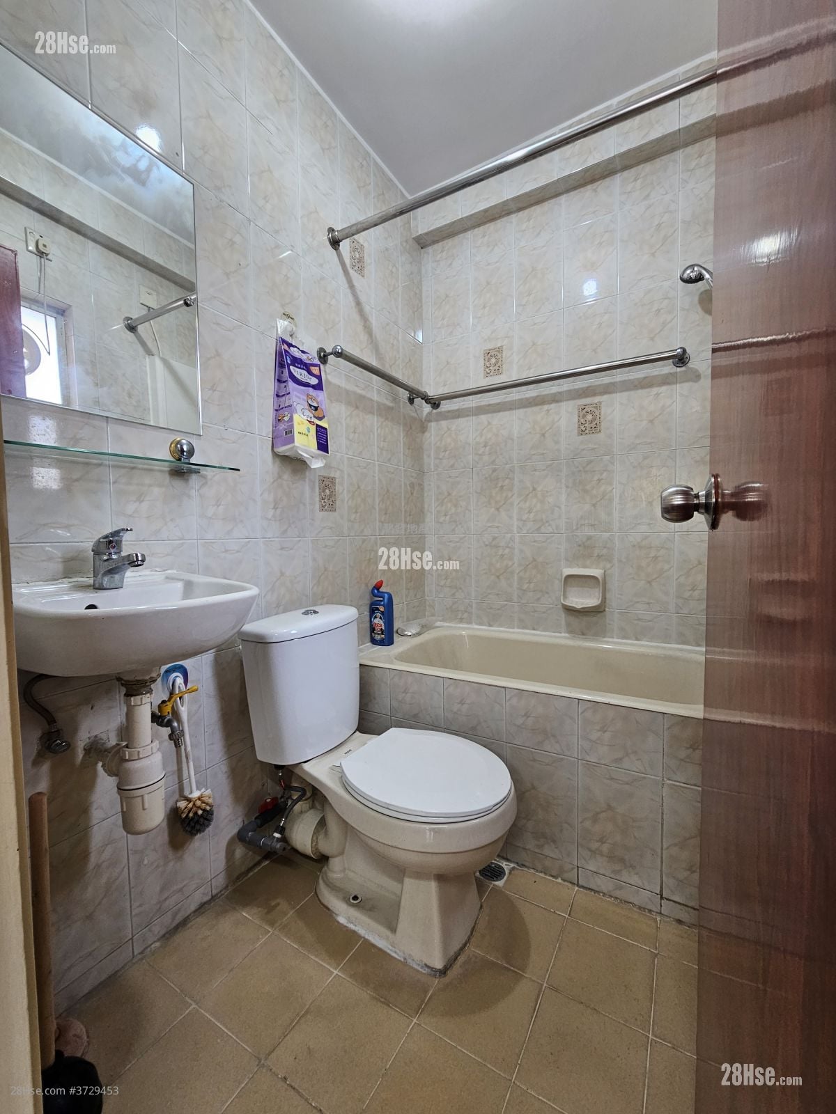 長華大廈 租盤 2 房 , 1 浴室 323 平方呎