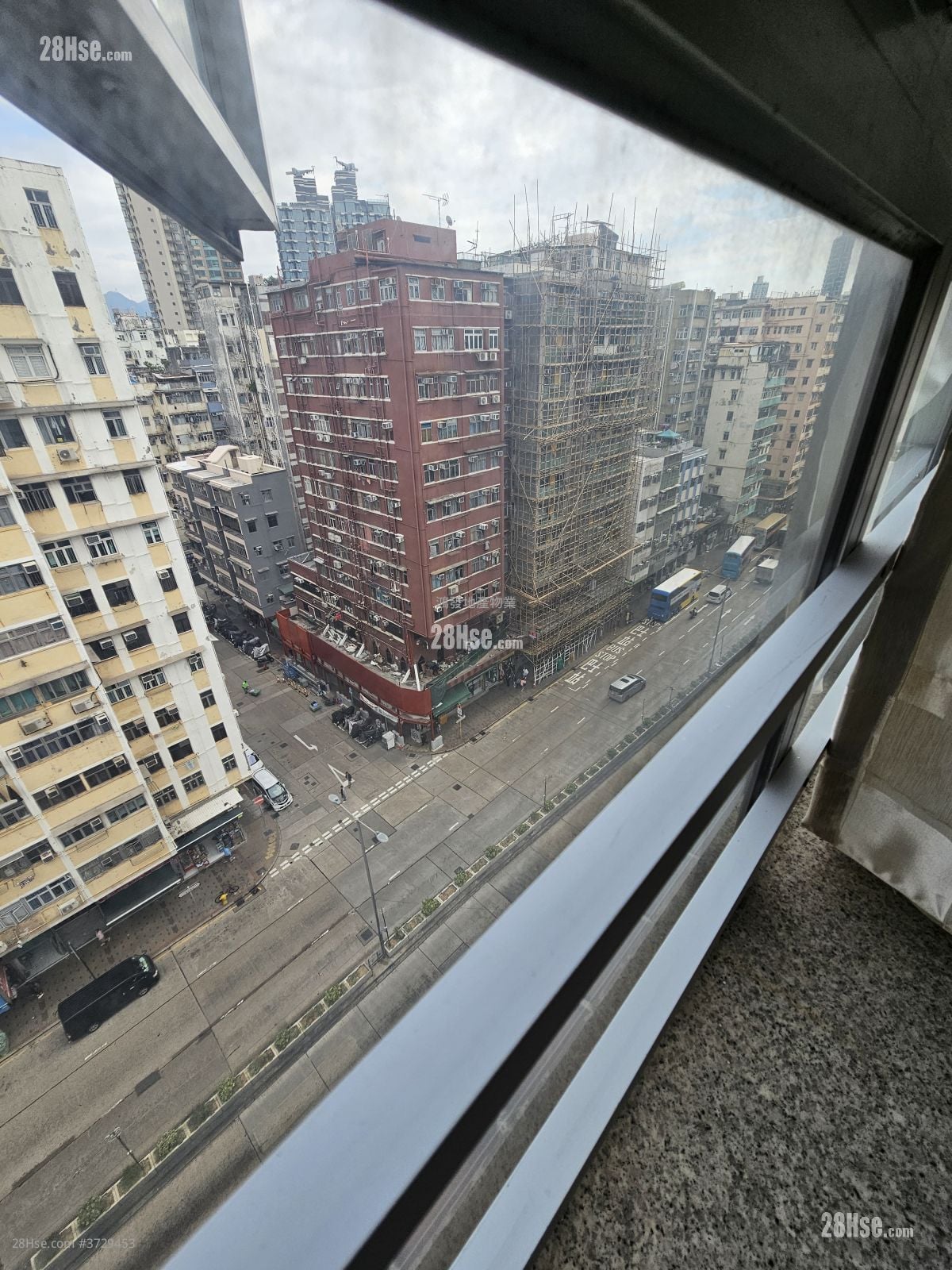 長華大廈 租盤 2 房 , 1 浴室 323 平方呎