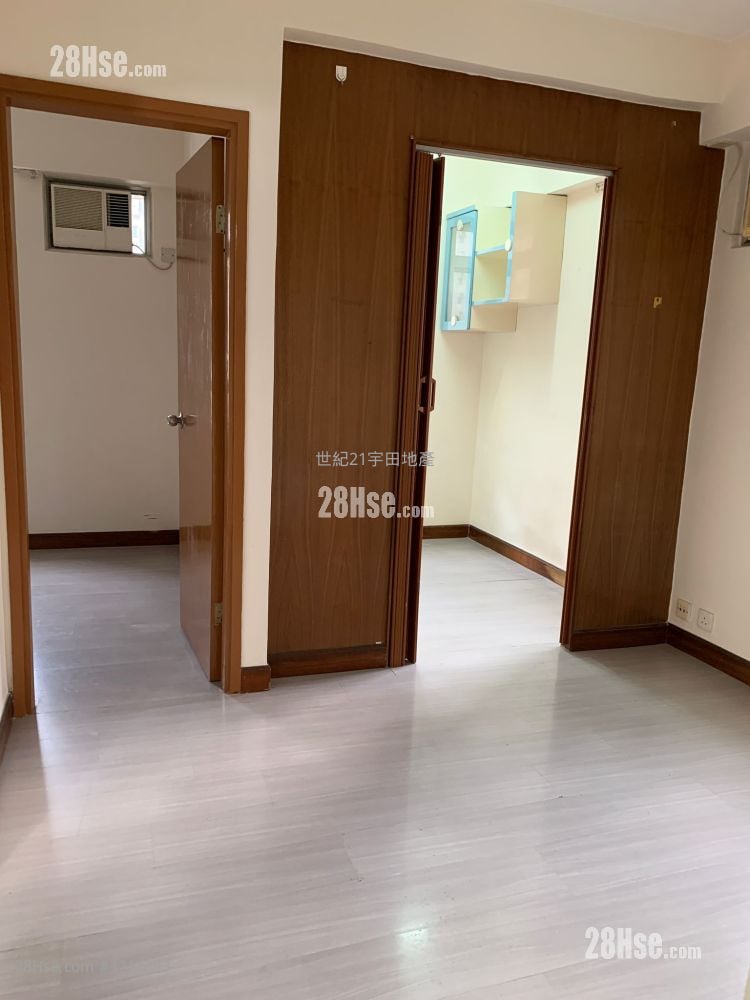 Beautiful Garden Sell 2 Bedrooms 296 ft²