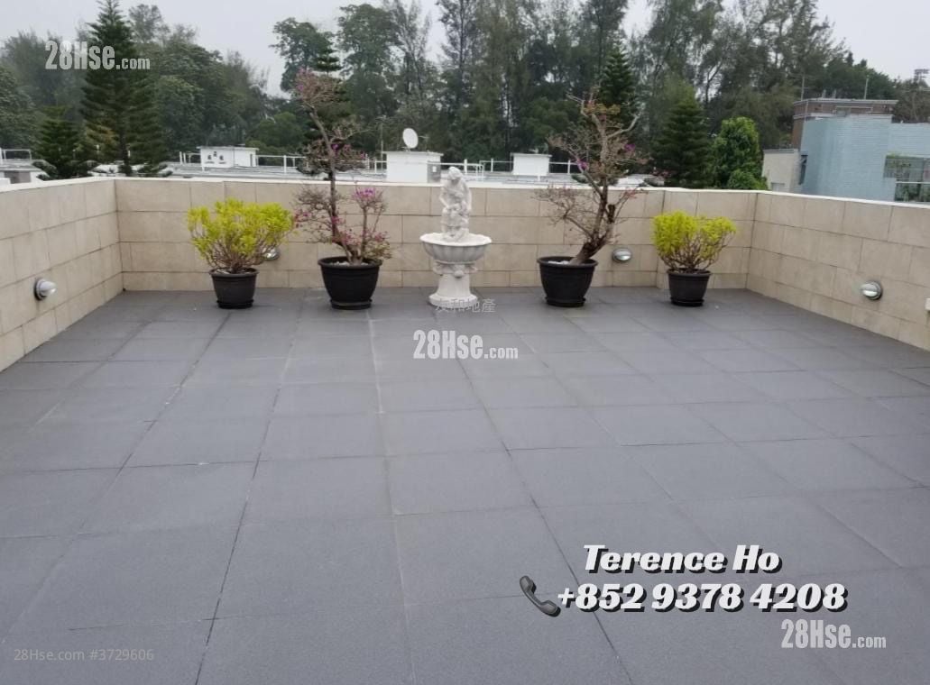 La Salle Place Sell 5+ Bedrooms , 5+ Bathrooms 5,139 ft²