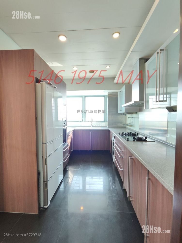 君临天下 租盘 4 房 , 3 浴室 2,334 平方尺