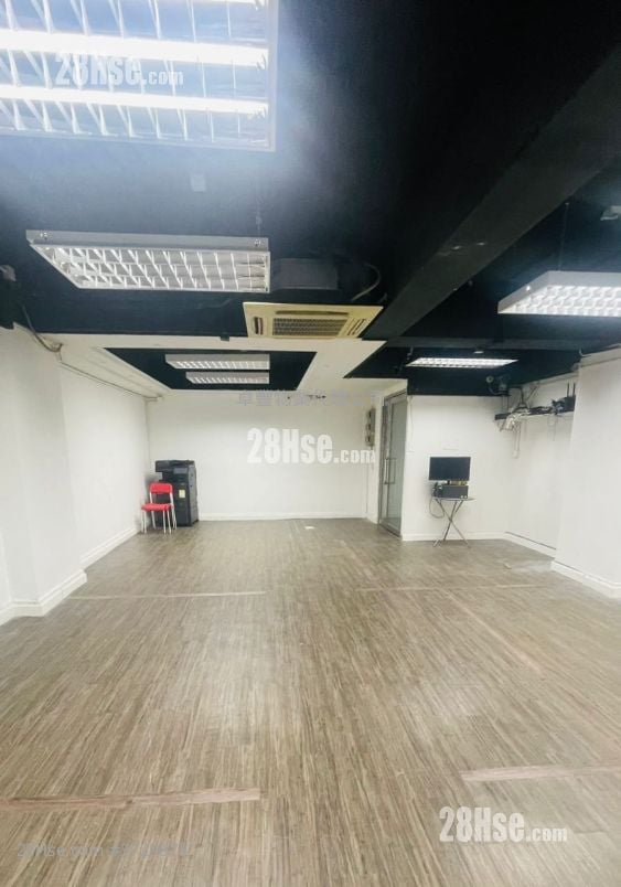 榮吉工業大廈 租盤 1 房 880 平方呎