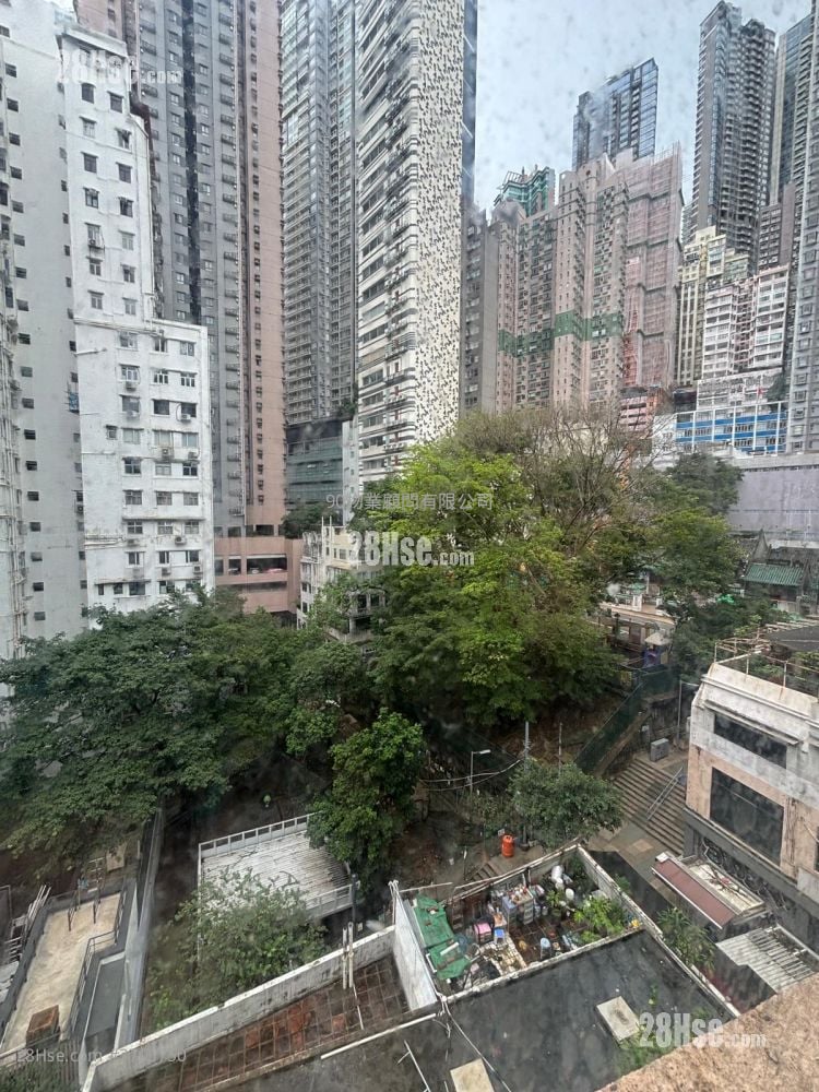 Evora Building Rental 280 ft²