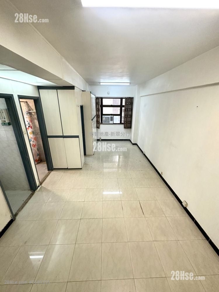 Wah Tai Mansion Sell 1 Bedroom , 1 Bathroom 367 ft²