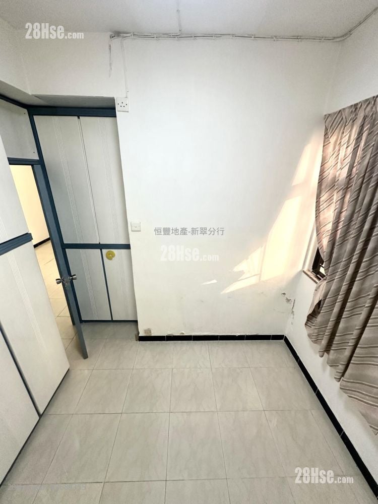 Wah Tai Mansion Sell 1 Bedroom , 1 Bathroom 367 ft²