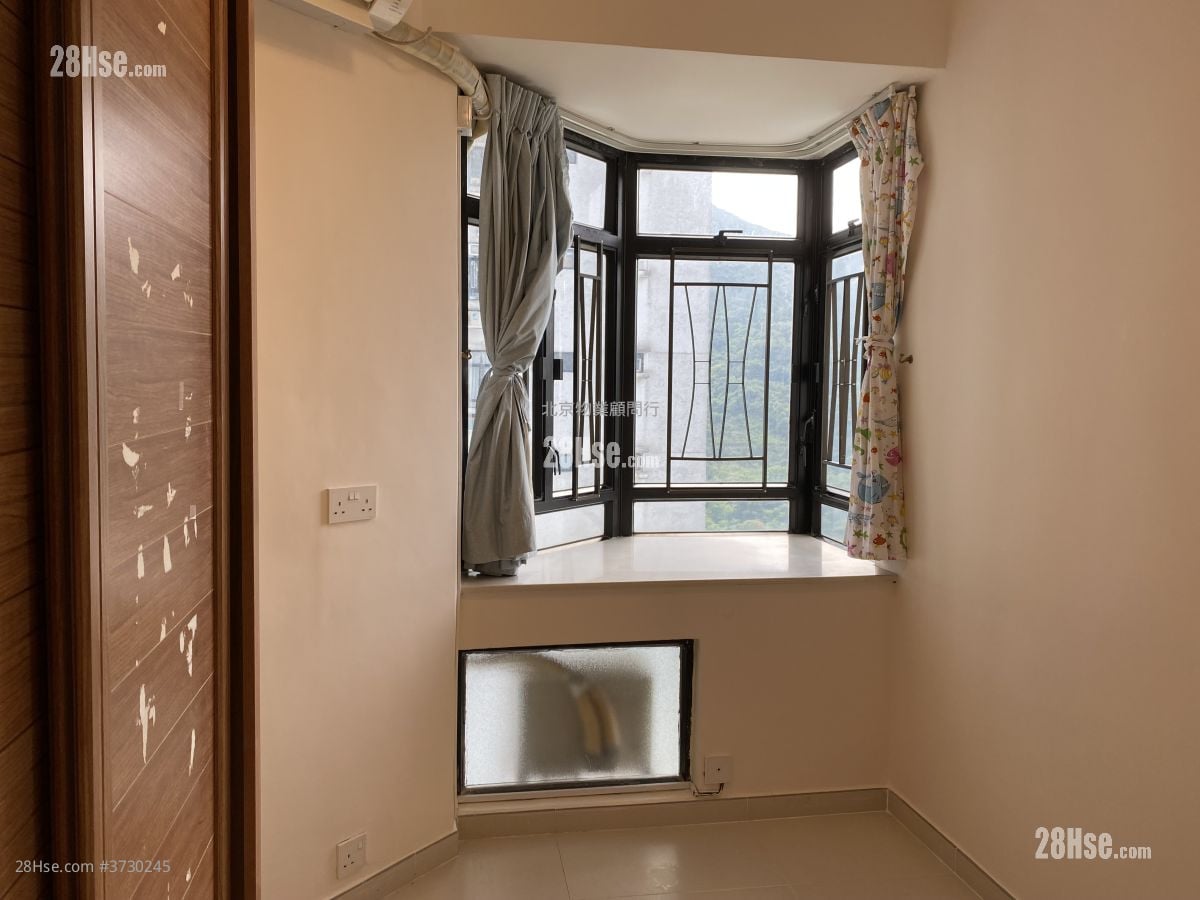 康怡花园 售盘 3 房 , 1 浴室 594 平方尺