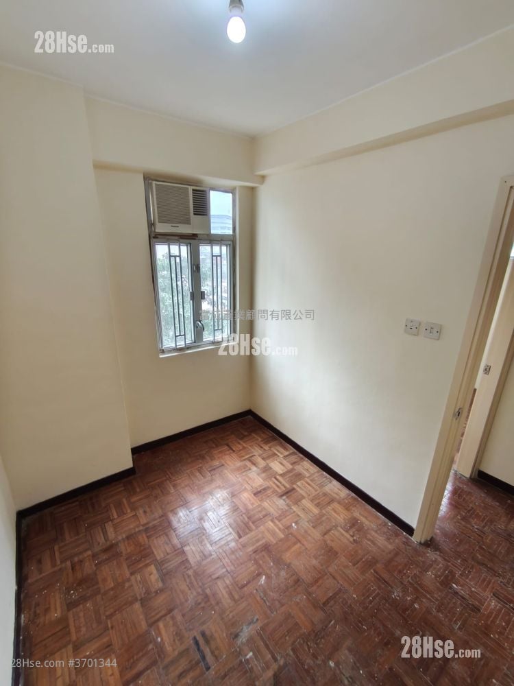 Richland Gardens Sell 540 ft²