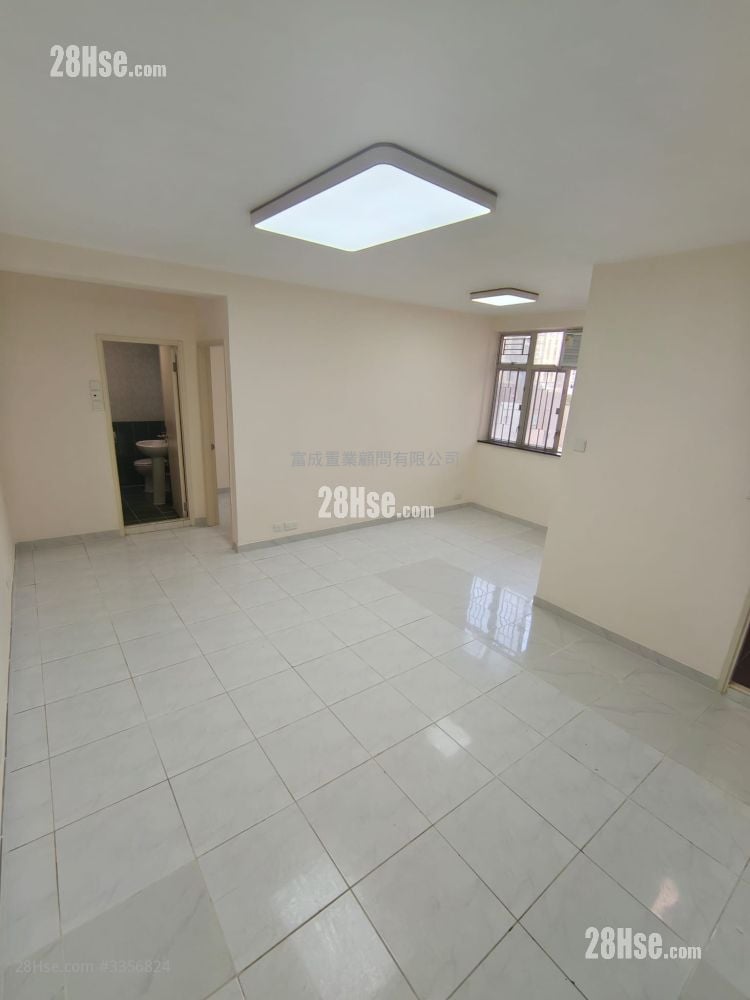 Telford Gardens Sell 474 ft²