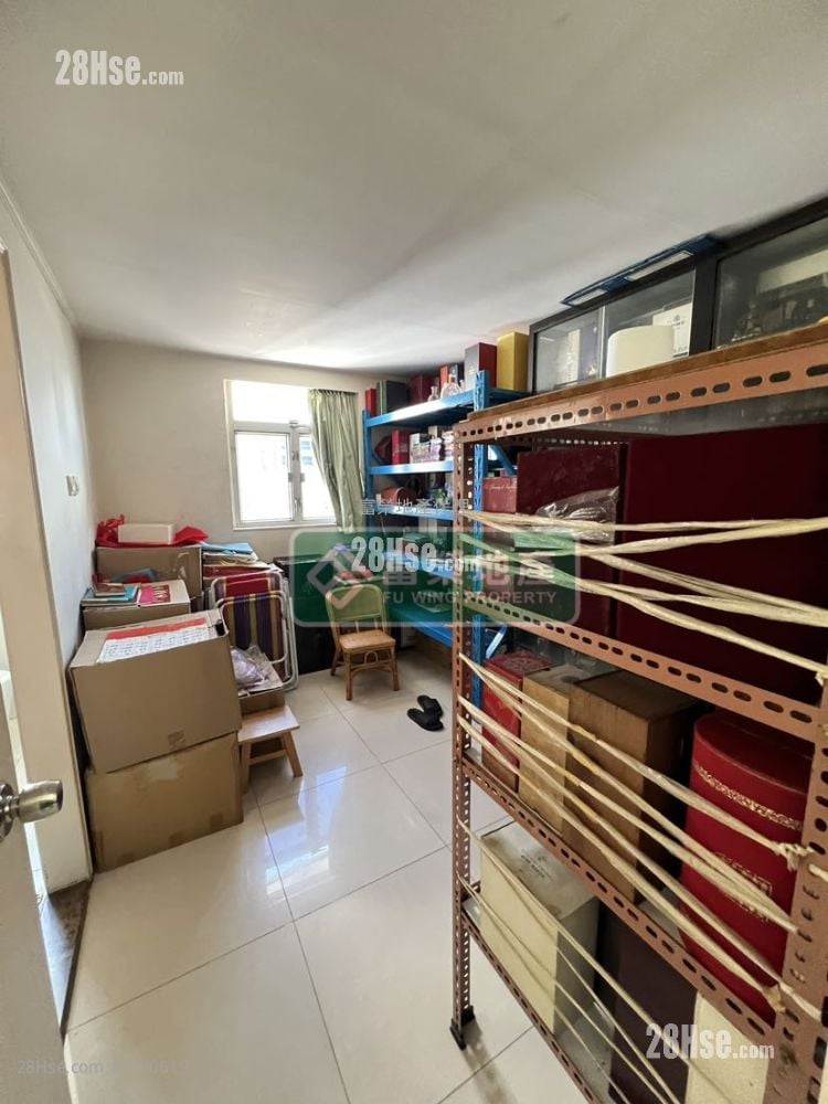 Lung Shing Building Sell 2 Bedrooms , 1 Bathroom 469 ft²