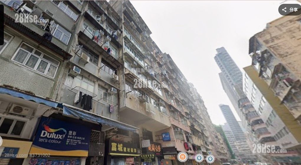 Tenement House Sell 3 Bedrooms , 2 Bathrooms 614 ft²