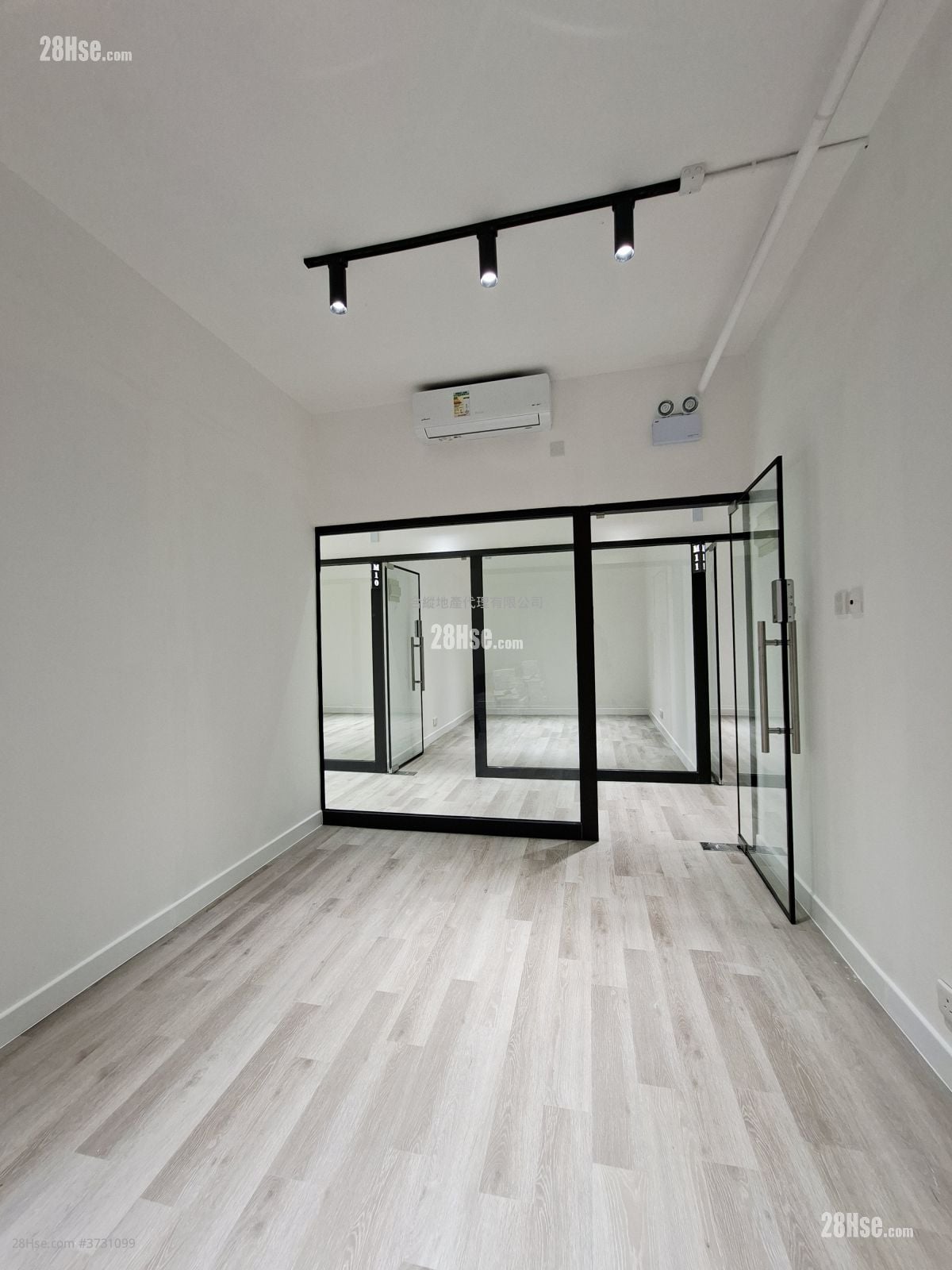 骆驼漆大厦 租盘 5+ 房 , 5+ 厕所