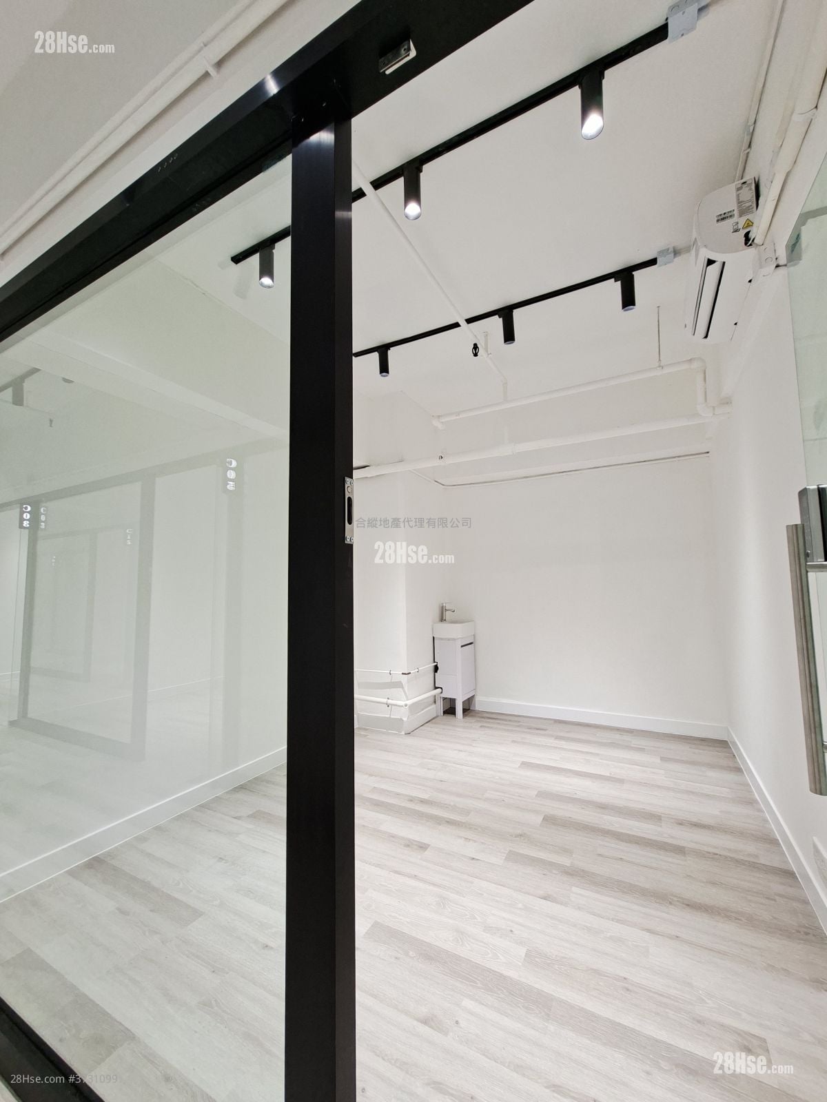 骆驼漆大厦 租盘 5+ 房 , 5+ 厕所