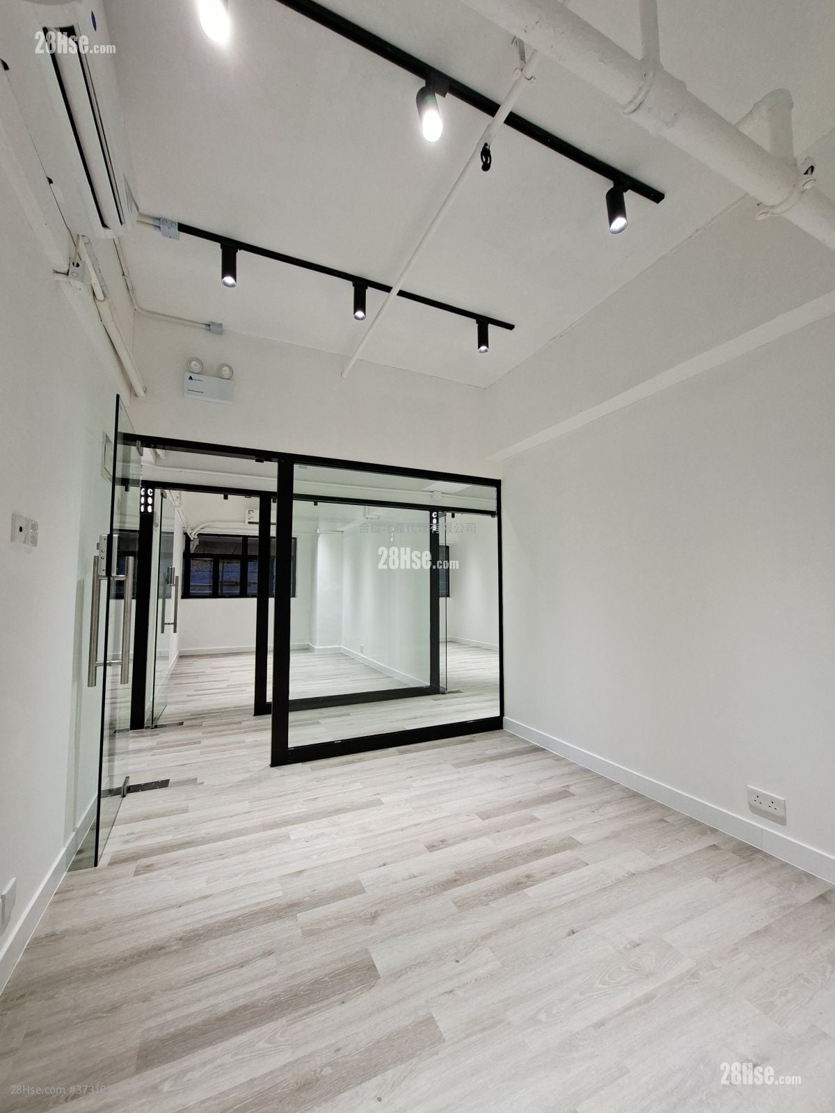 骆驼漆大厦 租盘 5+ 房 , 5+ 厕所