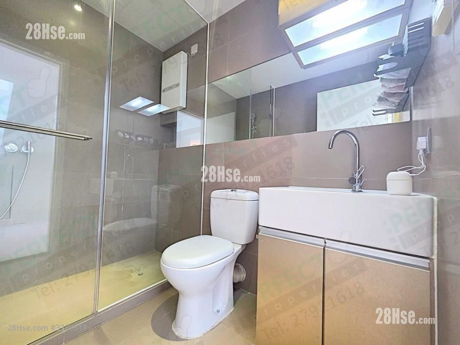 棕林别墅 租盘 5+ 房 1,702 平方尺