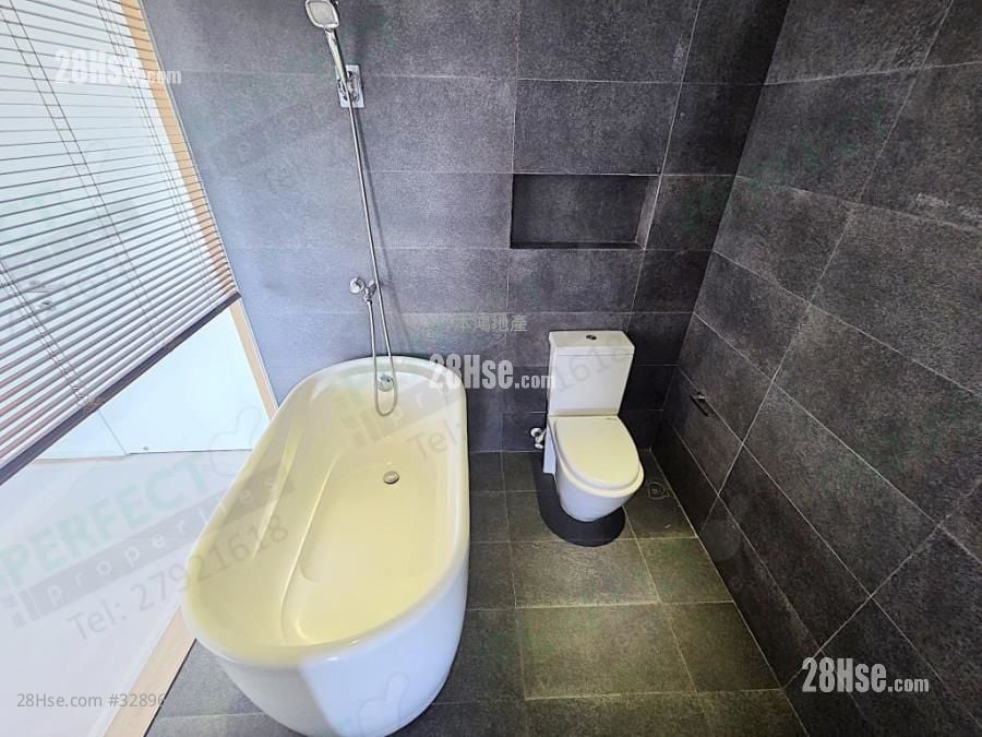 棕林别墅 租盘 5+ 房 1,702 平方尺