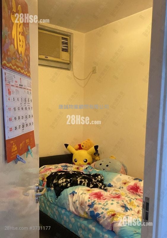 Lei On Court Sell 3 Bedrooms , 2 Bathrooms 650 ft²