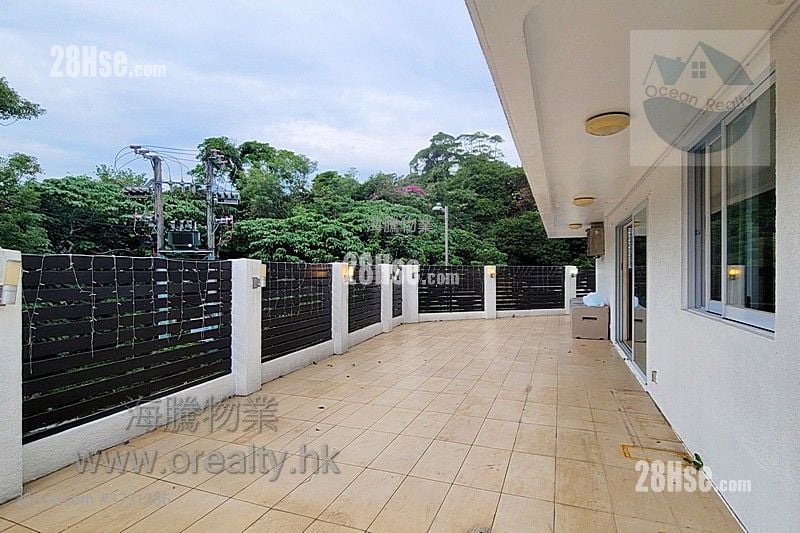 Village Sell 4 Bedrooms , 4 Bathrooms 2,100 ft²