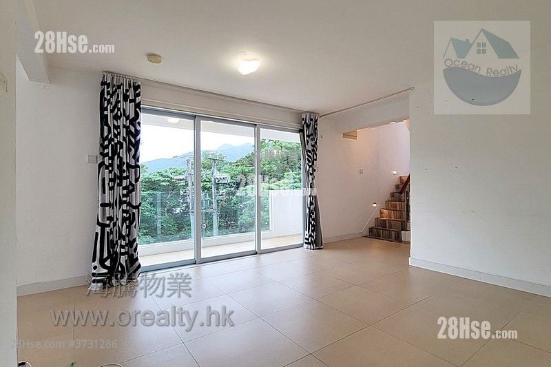 Village Sell 4 Bedrooms , 4 Bathrooms 2,100 ft²