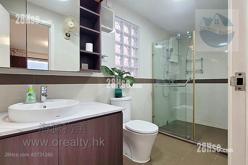 Village Sell 4 Bedrooms , 4 Bathrooms 2,100 ft²