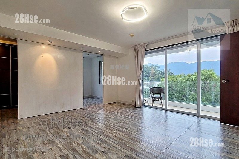 Village Sell 4 Bedrooms , 4 Bathrooms 2,100 ft²