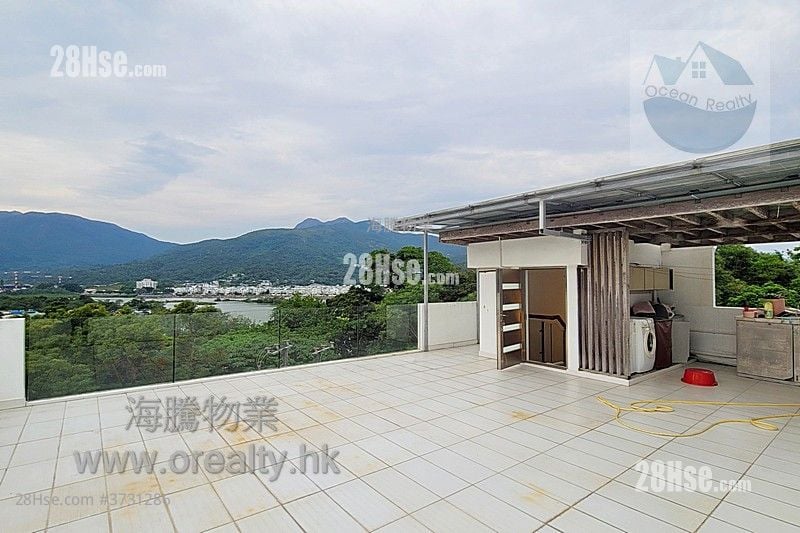 Village Sell 4 Bedrooms , 4 Bathrooms 2,100 ft²