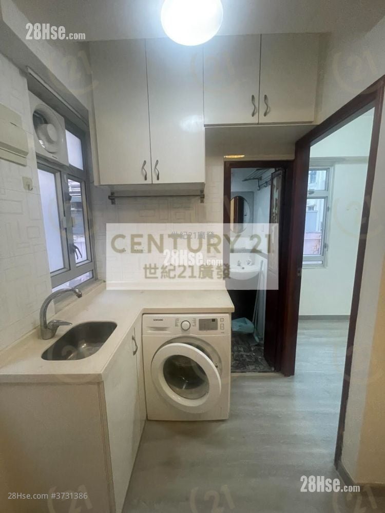 Man On House Rental 1 Bedroom , 1 Bathroom 220 ft²