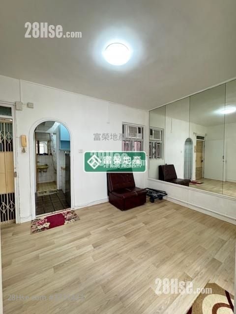 钻石楼 售盘 2 房 , 1 浴室 384 平方尺