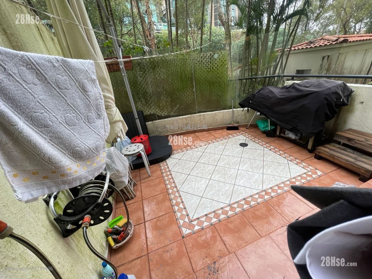 倚龙山庄 售盘 3 房 , 4 浴室 1,551 平方尺