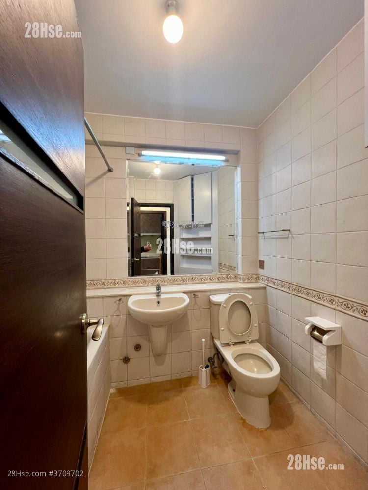 Euston Court Sell 2 Bedrooms , 1 Bathroom 587 ft²