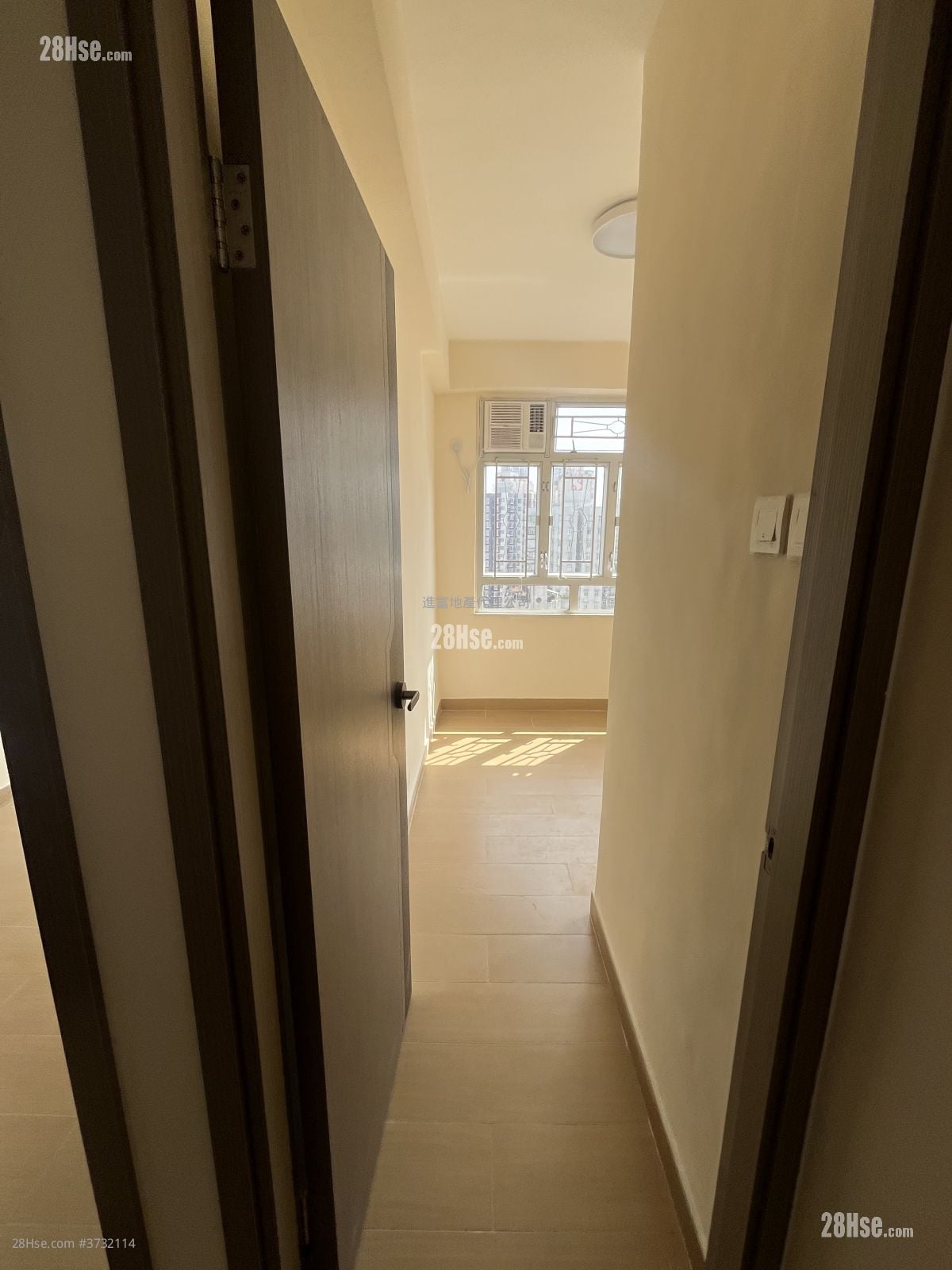 Tai Hang Building Sell 2 Bedrooms , 1 Bathroom 380 ft²