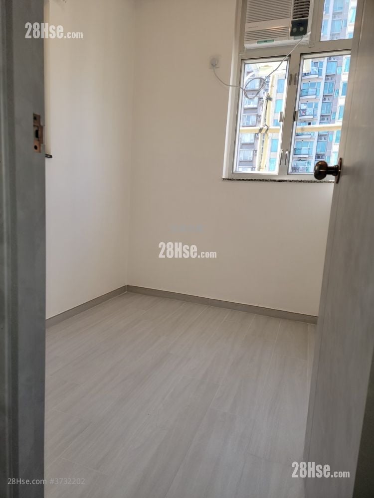 Tung Ming Mansion Sell 3 Bedrooms , 3 Bathrooms 677 ft²